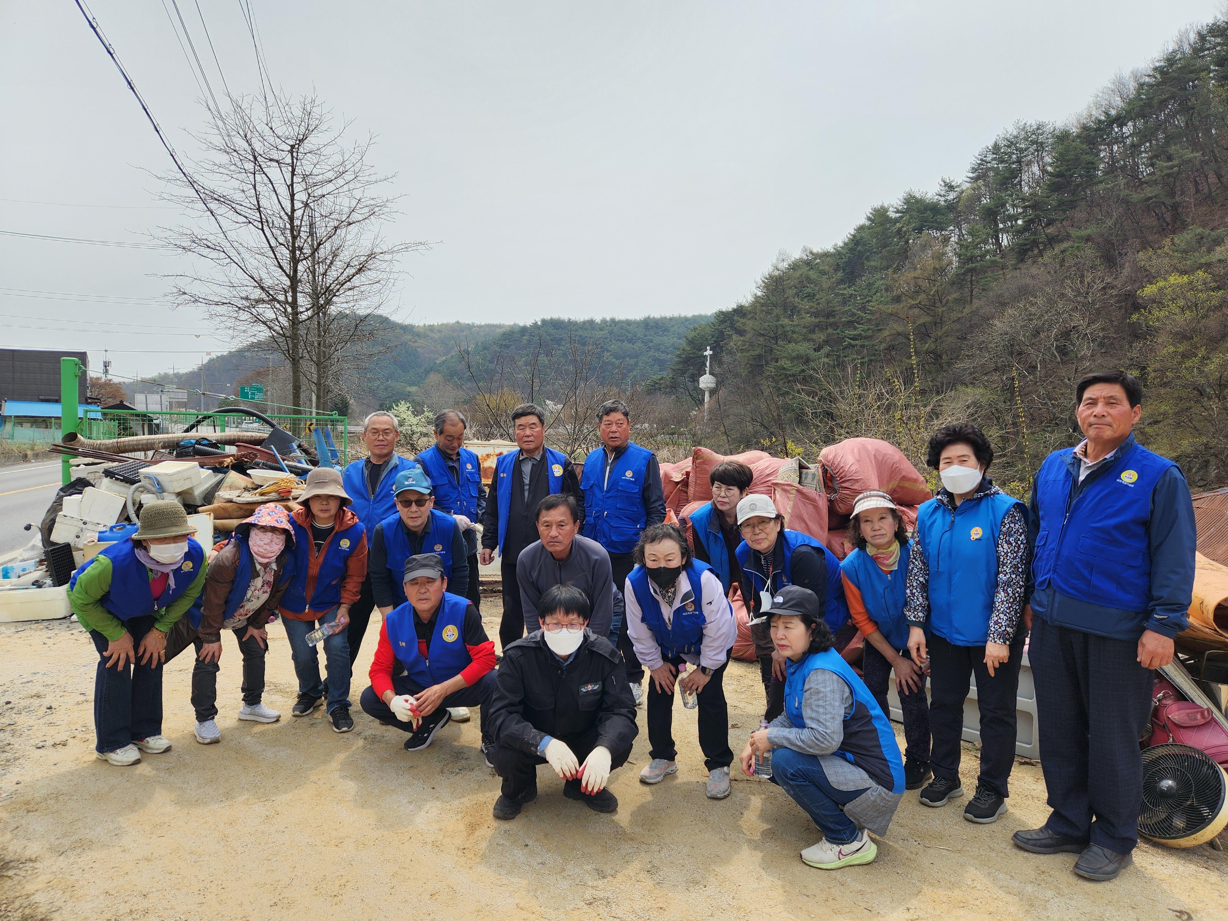 봉양읍 바르게살기위원회 환경정화 활동 추진 이미지 2